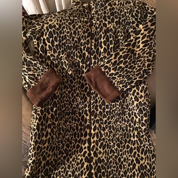 Bathrobe - Picture 1 of 2